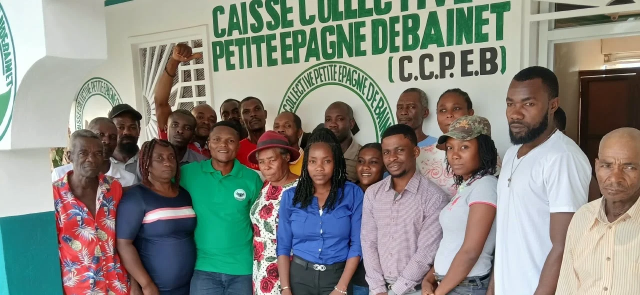 Photo de groupe devant la CCPEB